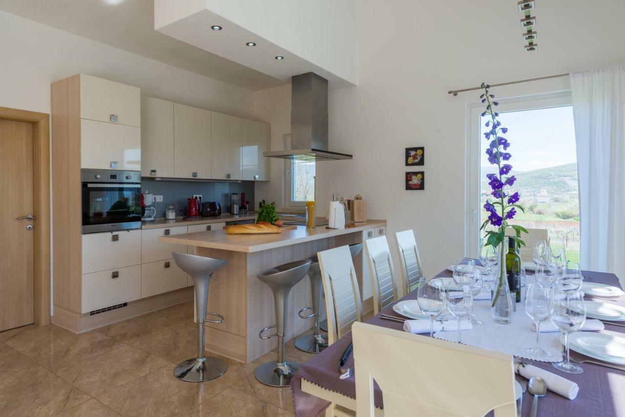 Luxury Villa Nadalina-Dicmo Dugopolje Bagian luar foto
