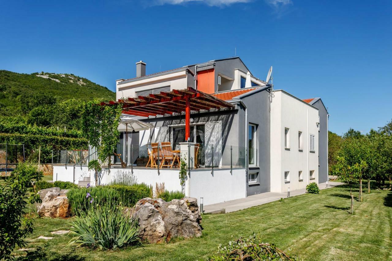Luxury Villa Nadalina-Dicmo Dugopolje Bagian luar foto