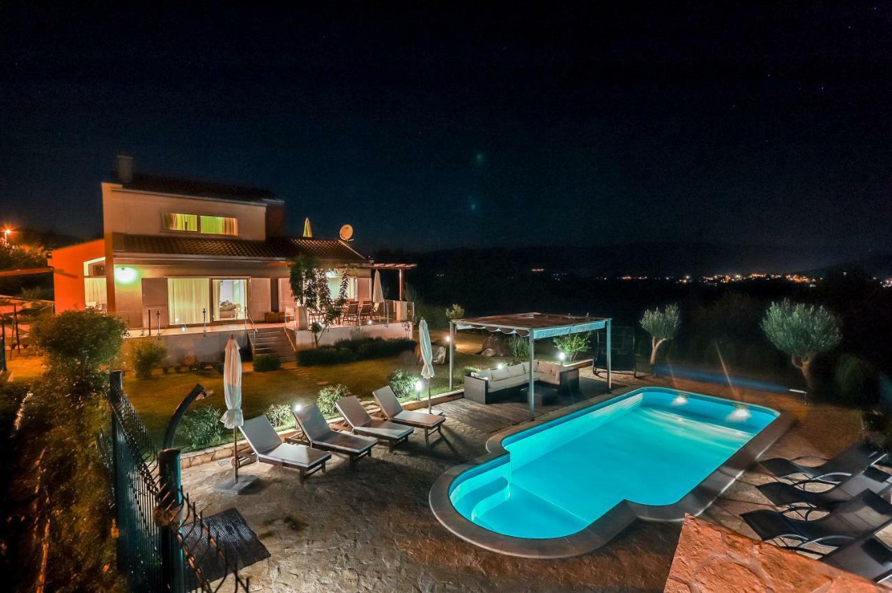 Luxury Villa Nadalina-Dicmo Dugopolje Bagian luar foto