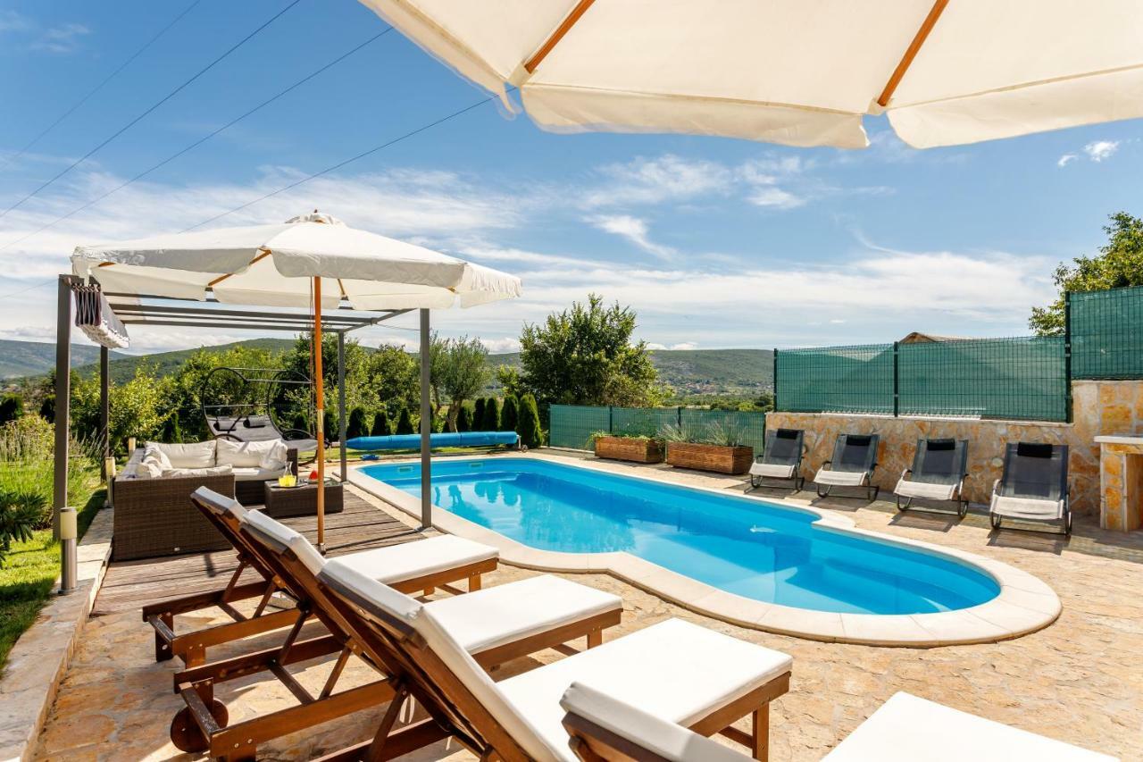 Luxury Villa Nadalina-Dicmo Dugopolje Bagian luar foto