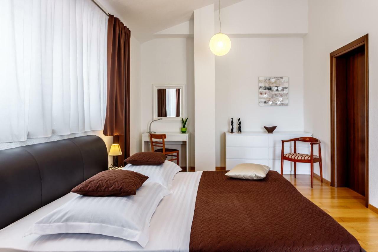 Luxury Villa Nadalina-Dicmo Dugopolje Bagian luar foto