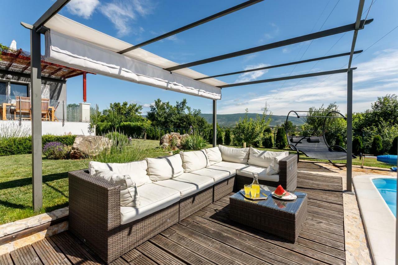 Luxury Villa Nadalina-Dicmo Dugopolje Bagian luar foto