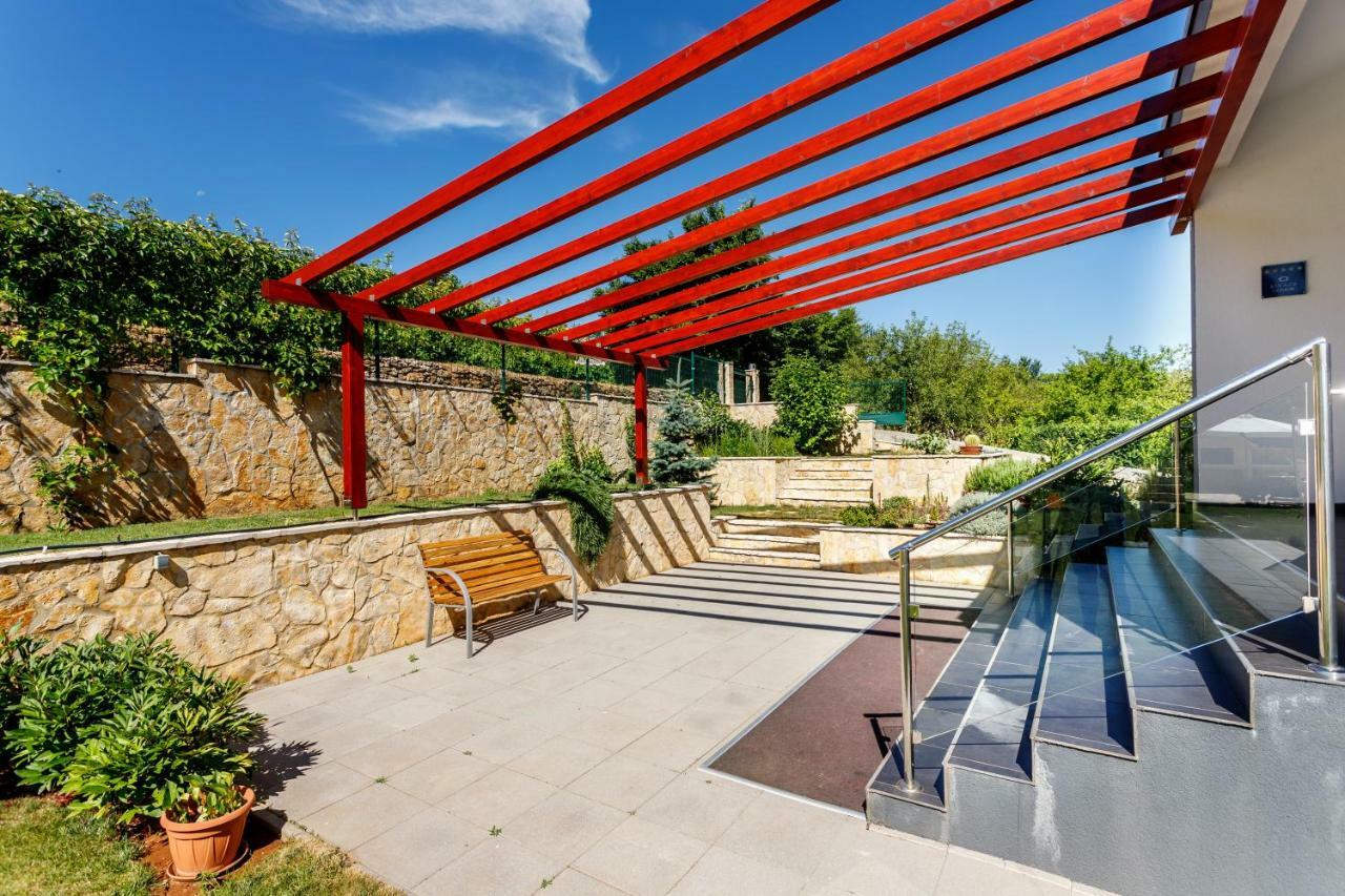 Luxury Villa Nadalina-Dicmo Dugopolje Bagian luar foto