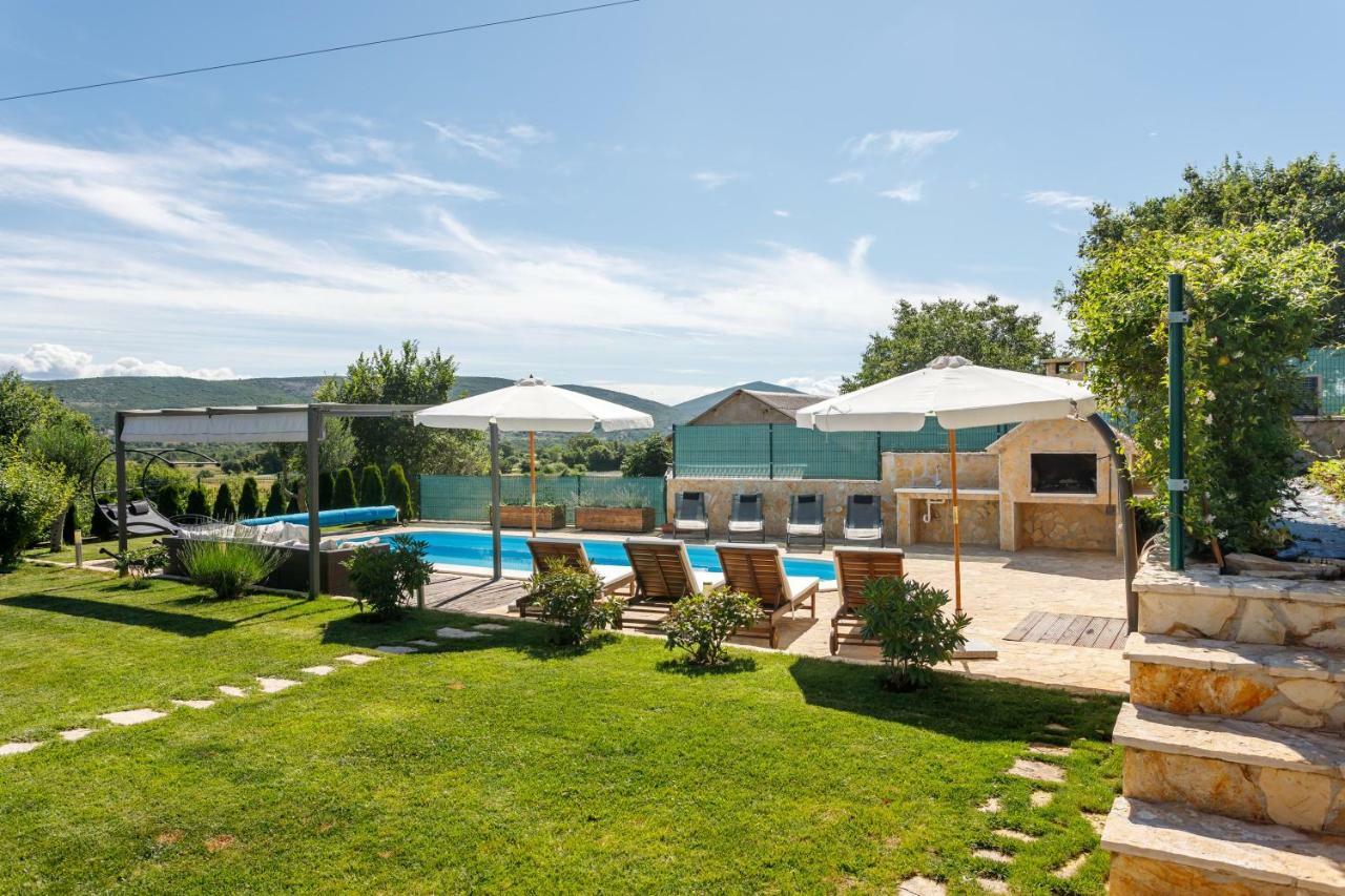 Luxury Villa Nadalina-Dicmo Dugopolje Bagian luar foto