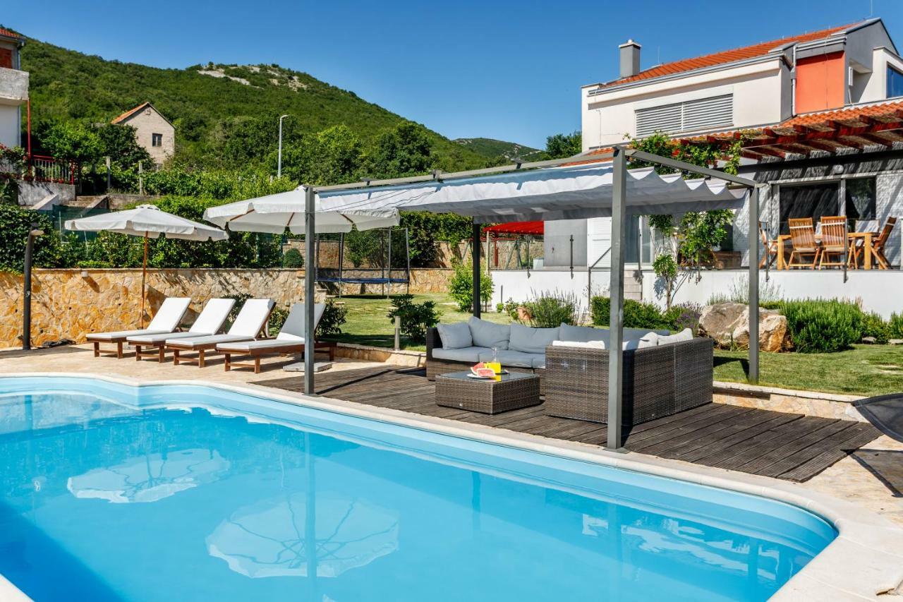Luxury Villa Nadalina-Dicmo Dugopolje Bagian luar foto